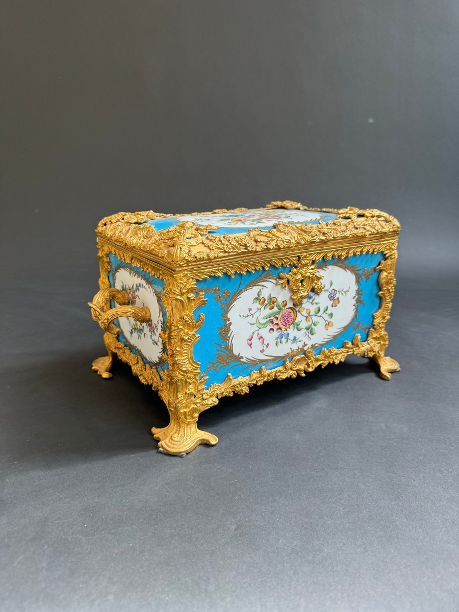 Coffret en porcelaine et bronze doré - France, XIXe siècle-photo-4