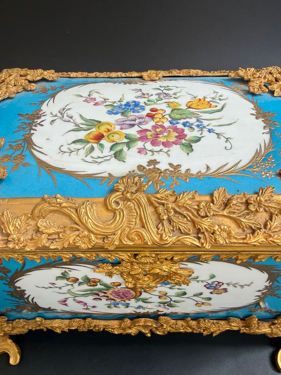 Coffret en porcelaine et bronze doré - France, XIXe siècle-photo-7