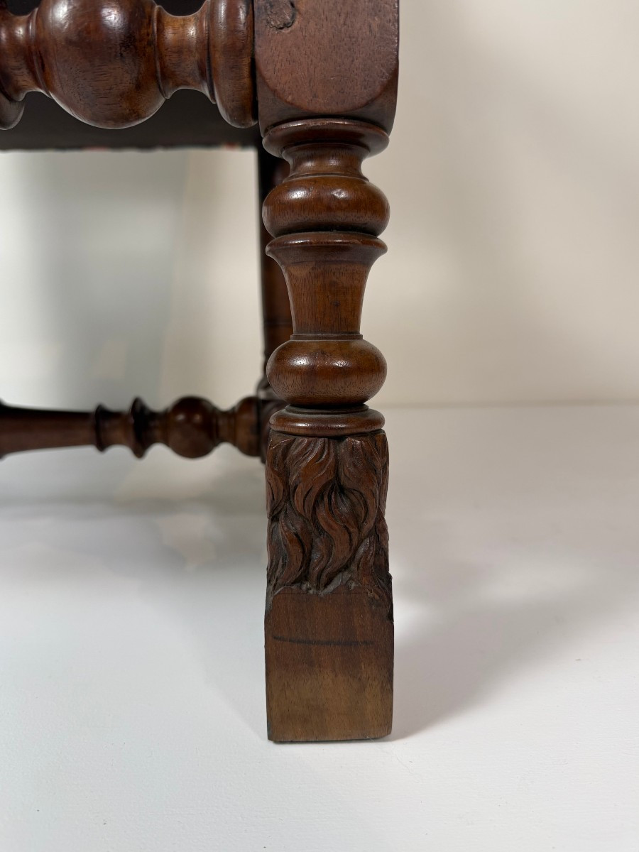 Carved Walnut Armchair - 17th Century, Lombardy -photo-5
