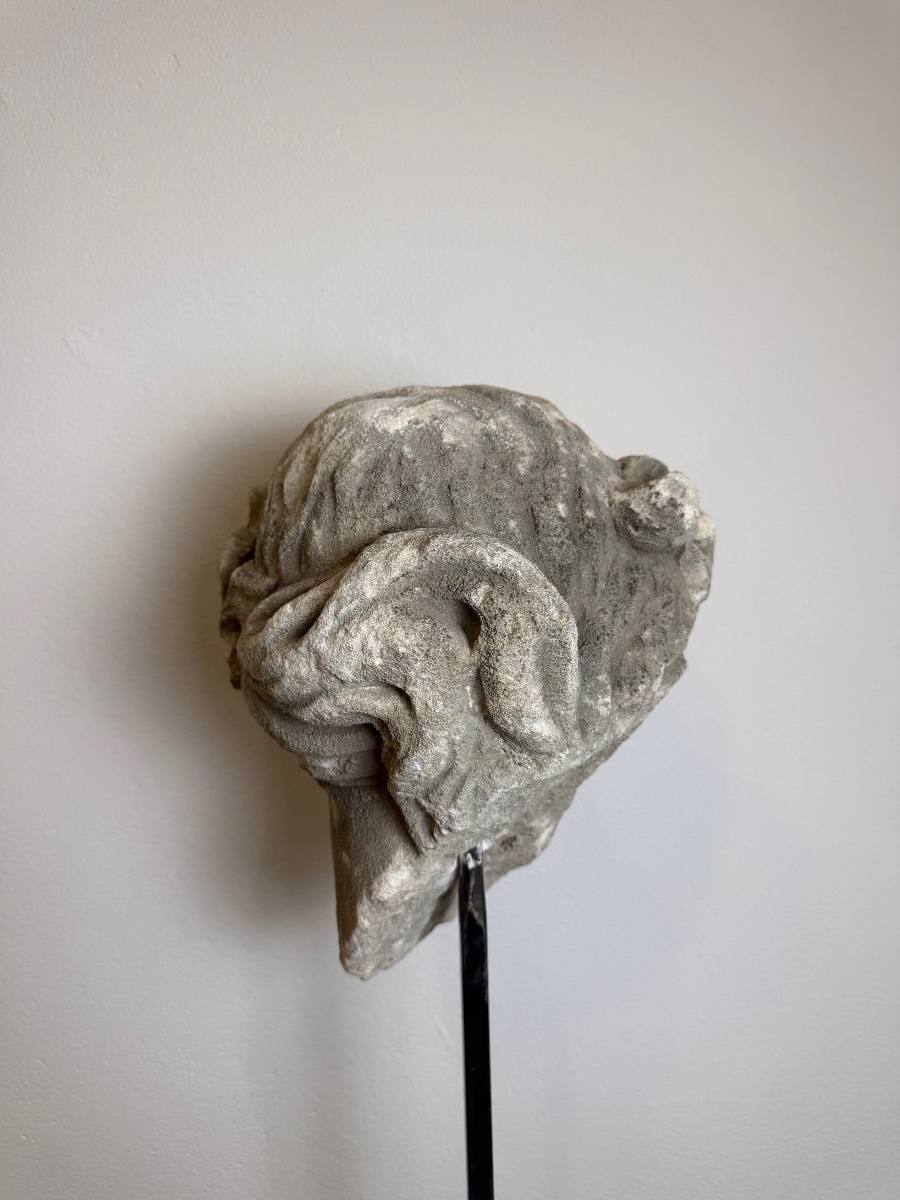 Sculpture en pierre représentant un visage de femme. XVIIIe siècle-photo-5
