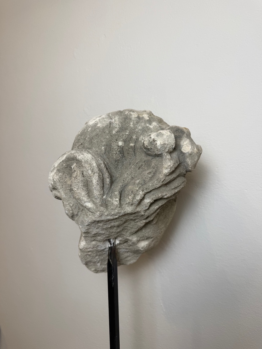 Sculpture en pierre représentant un visage de femme. XVIIIe siècle-photo-6