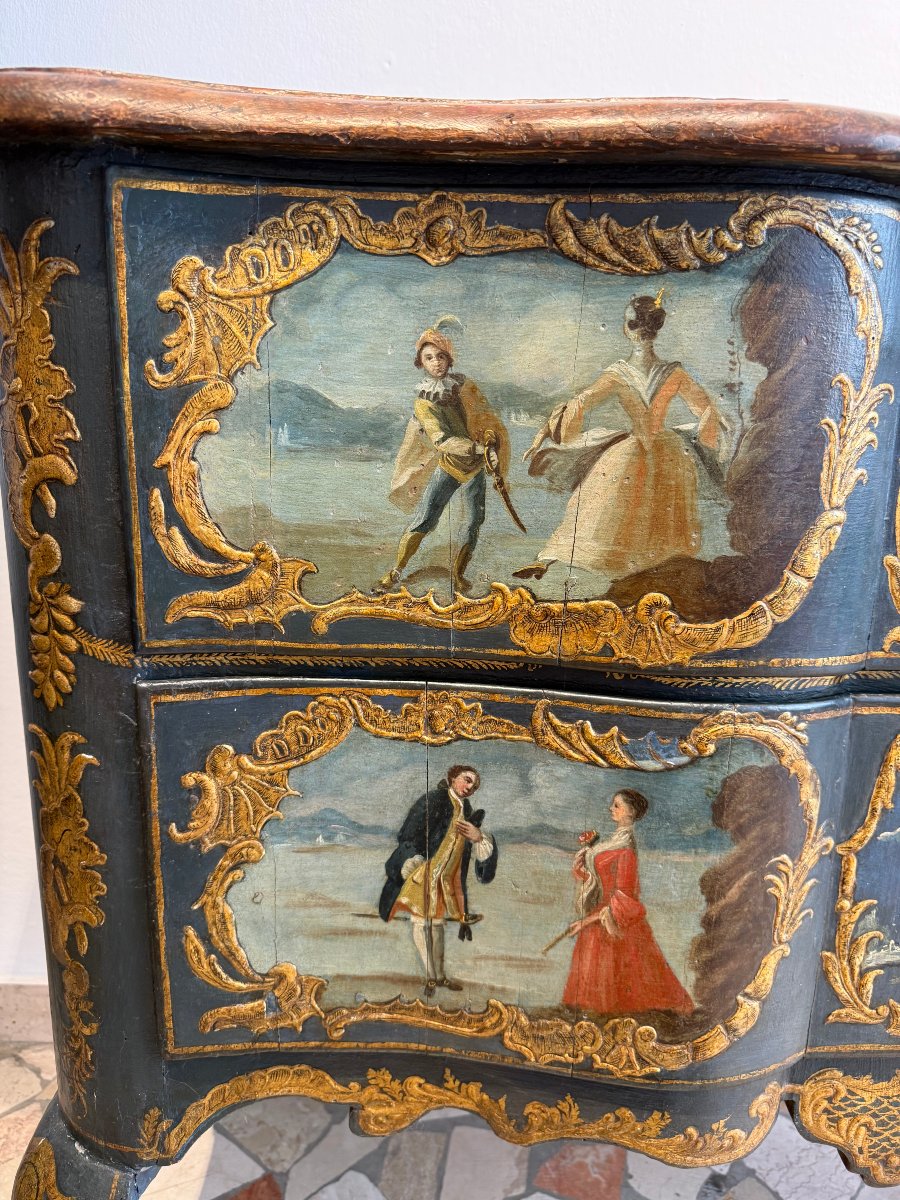 Lacquered And Painted Chest Of Drawers - First Half Of The 18th Century. Sicily-photo-2
