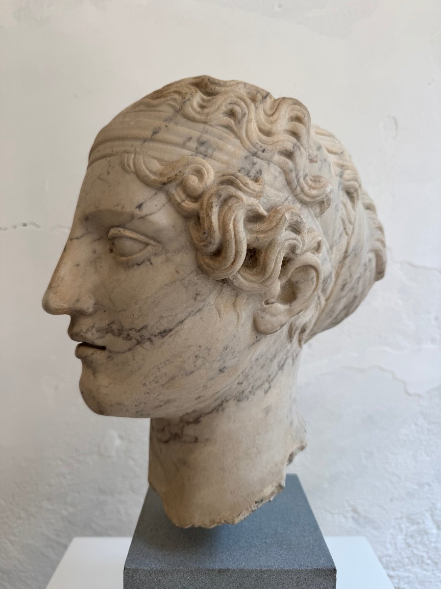 Sculpture en marbre représentant la tête d'une jeune femme - seconde moitié du XIXe siècle-photo-3