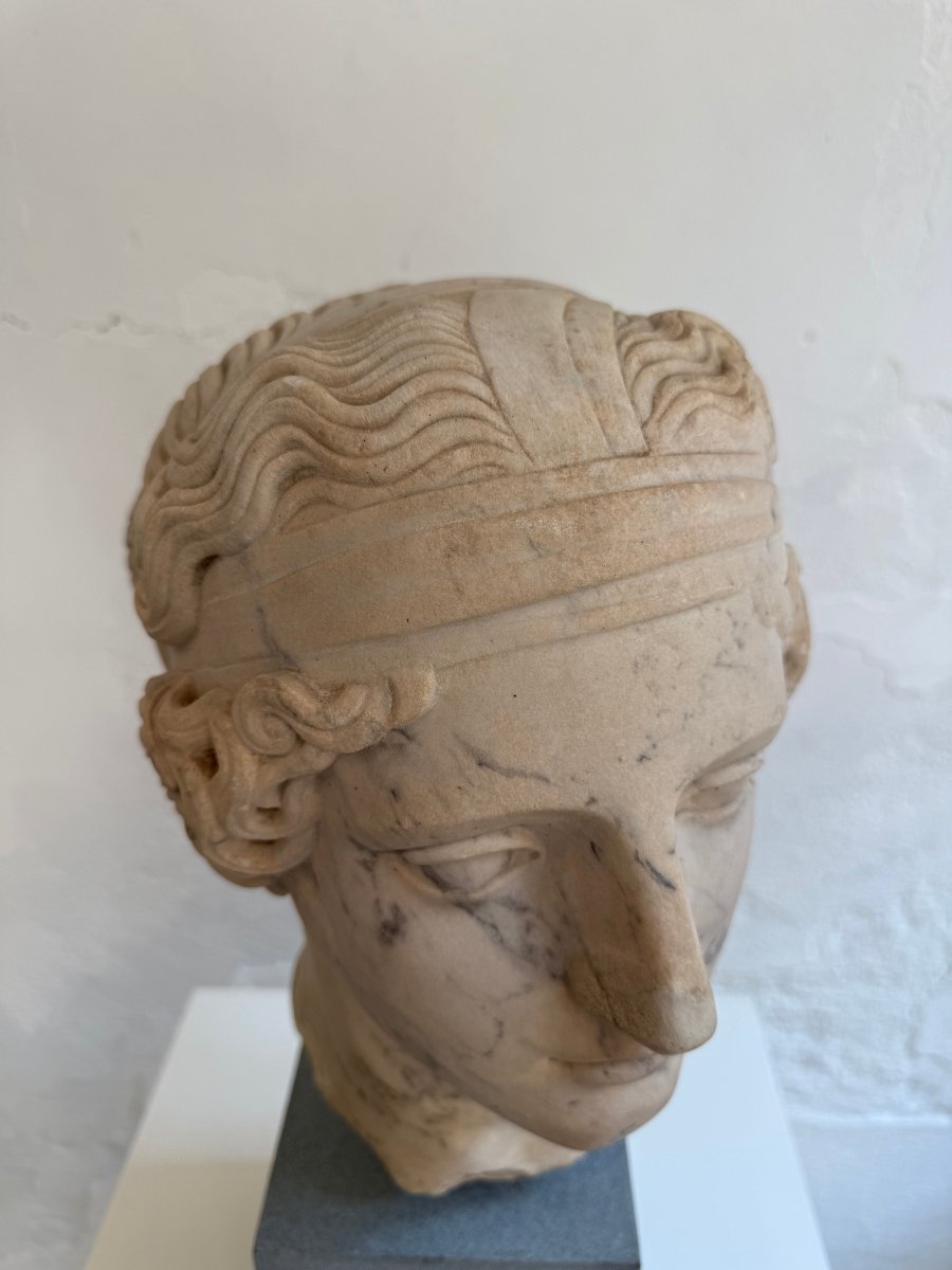 Sculpture en marbre représentant la tête d'une jeune femme - seconde moitié du XIXe siècle-photo-6