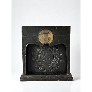 Coffre japonais en bois noir, chat de bonne fortune - Époque Meiji