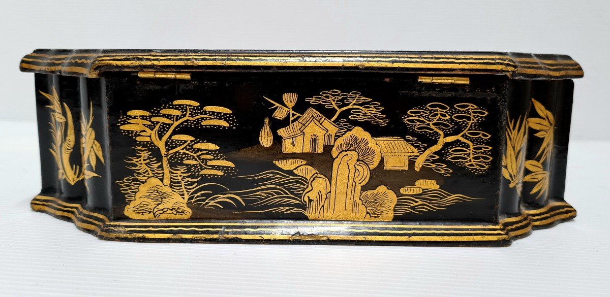 Chinese Lacquer Box Box 18th Louis XV Period Golden Landscape Decor -photo-1