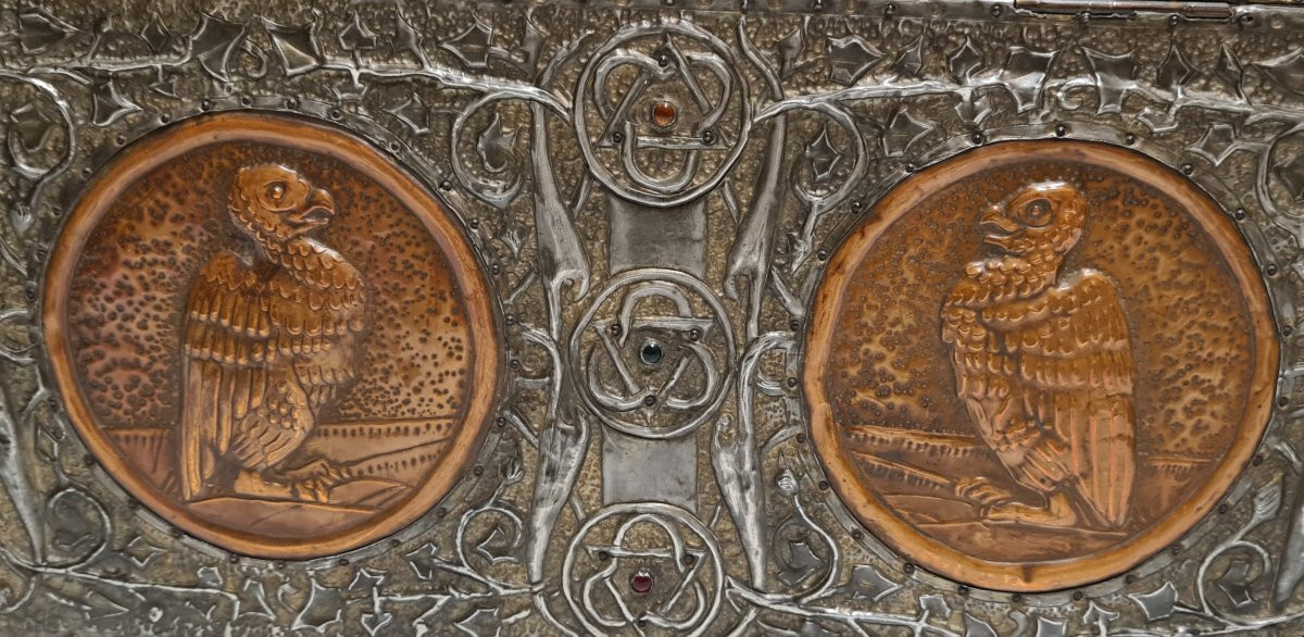 Coffret Alfred Daguet boite châsse art nouveau décor gothique étain repoussé -photo-4