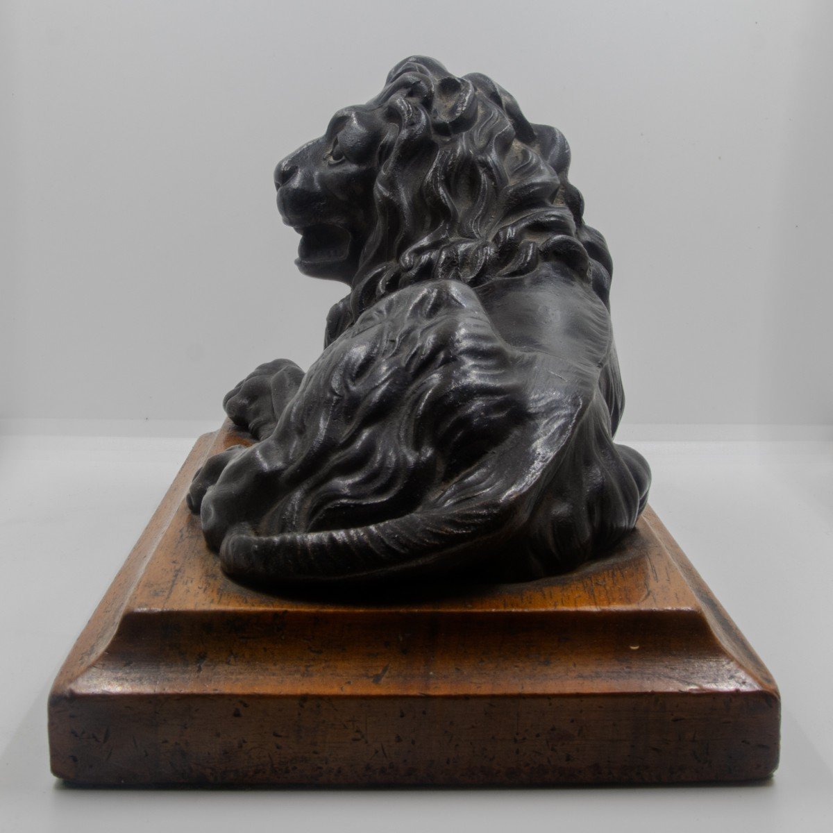 Lion Desk Set-photo-3