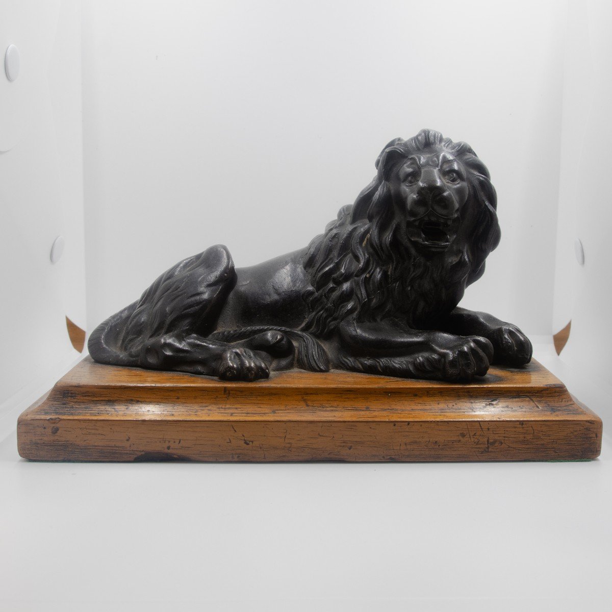 Lion Desk Set-photo-5