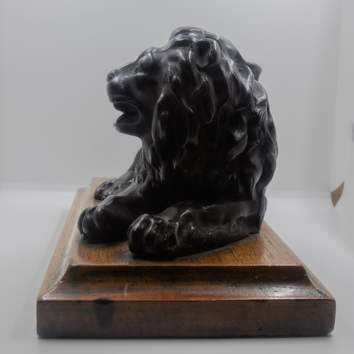 Lion Desk Set-photo-7