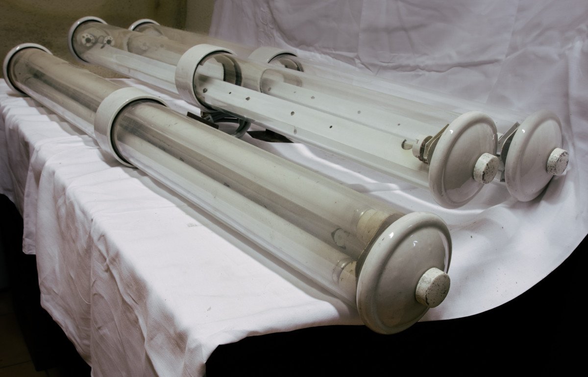 Set Of 3 Enameled Cast Iron Barber Neon Lights-photo-3