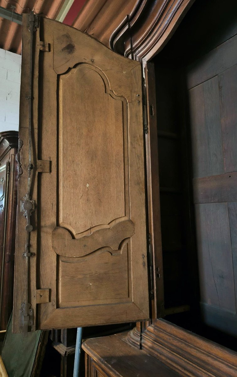 Majestic Louis XIV 2-body Buffet In Oak-photo-3