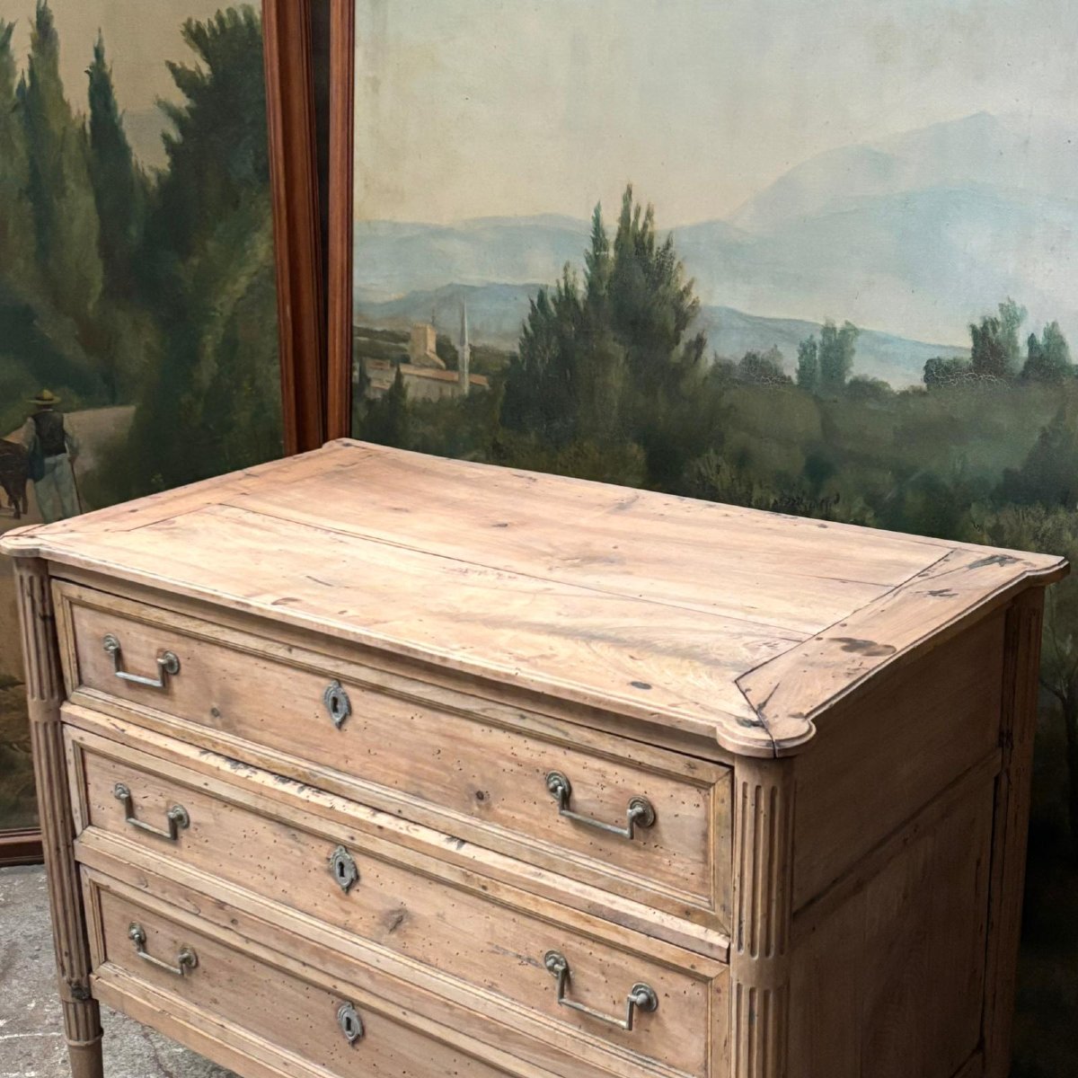 Louis XVI Style Three-drawer Chest-photo-3
