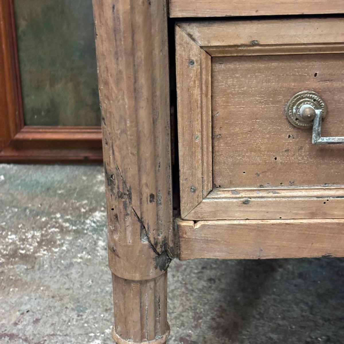 Louis XVI Style Three-drawer Chest-photo-4