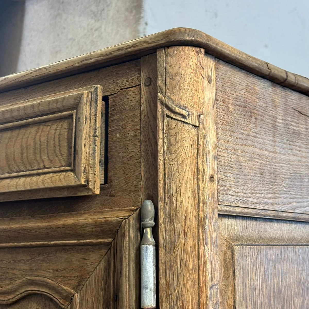 Buffet bois naturel style Louis XV-photo-1