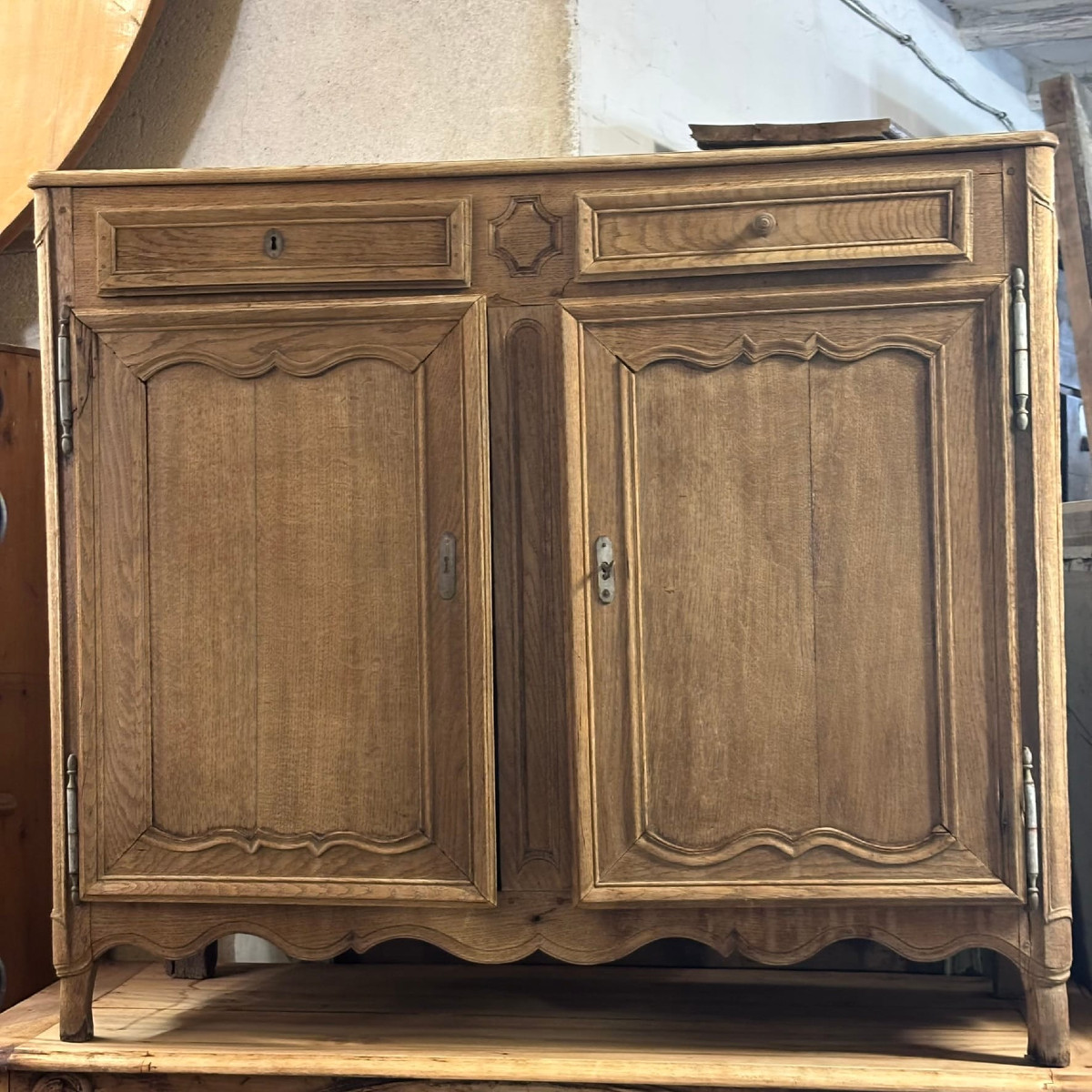 Buffet bois naturel style Louis XV