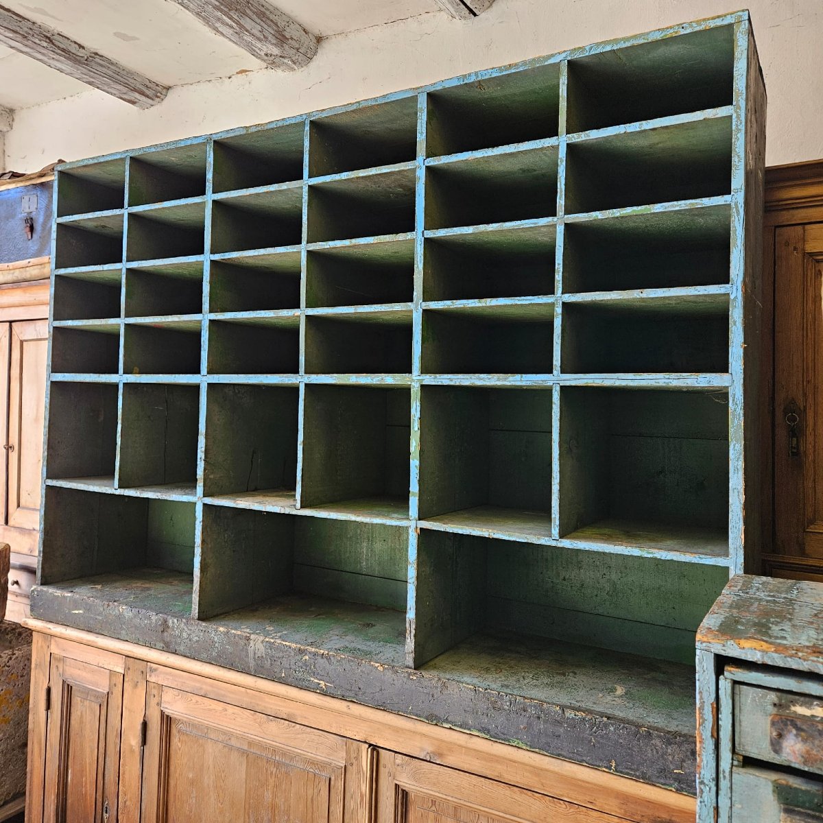 Shelving Unit For A Professional Workshop -photo-3