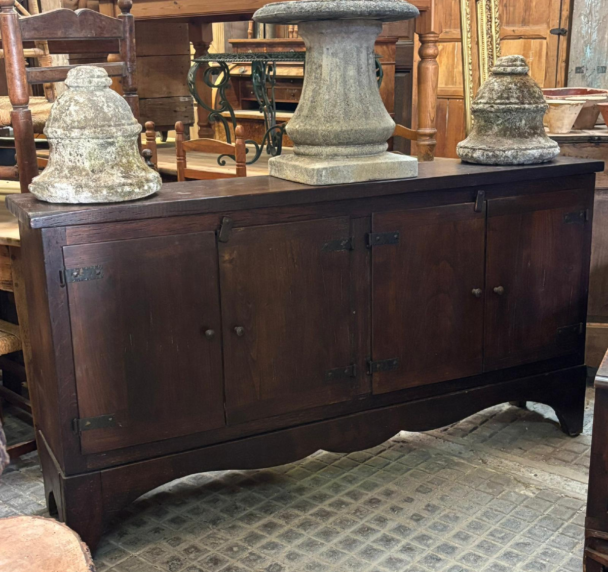 Buffet 4 portes art populaire