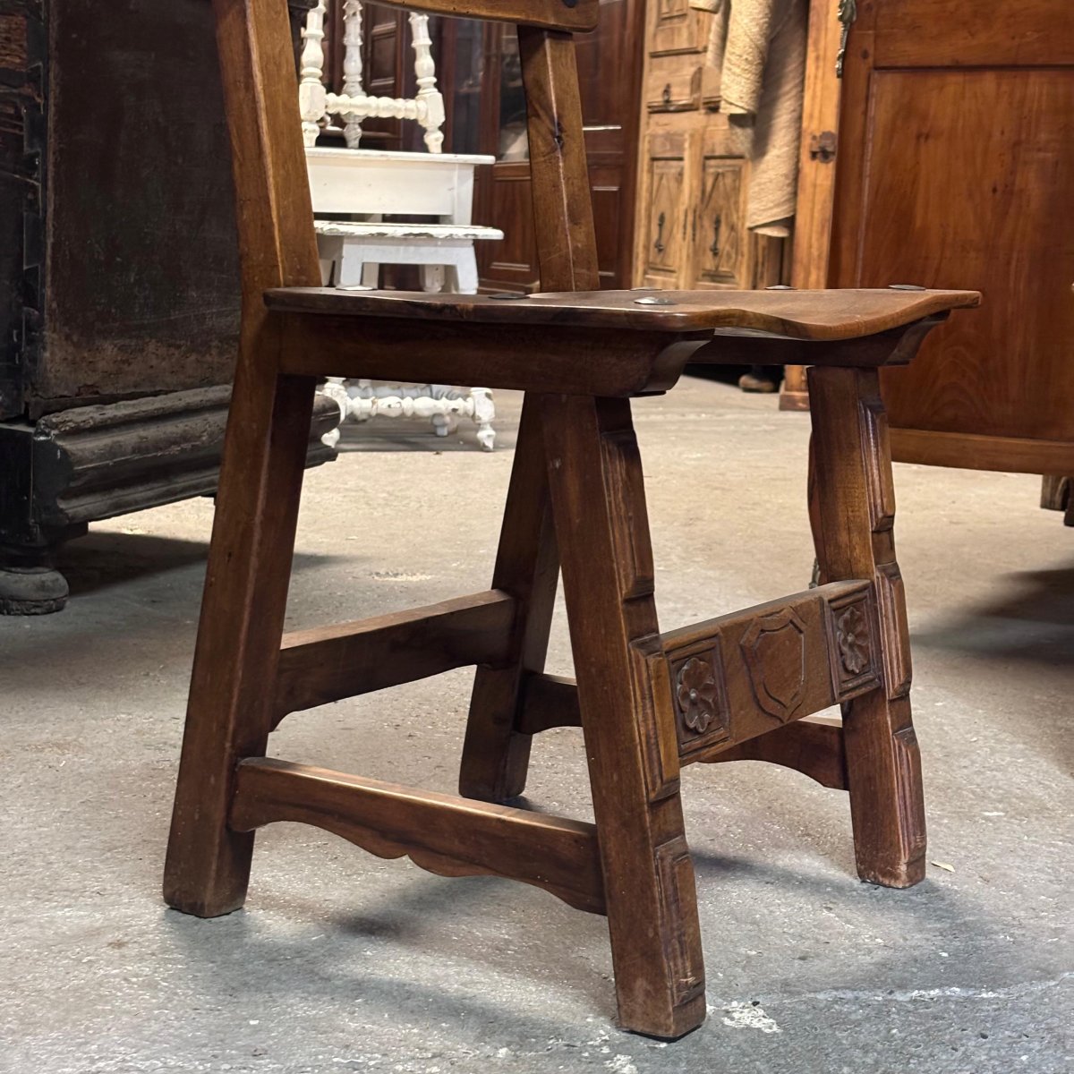 Set Of 12 Walnut Chairs-photo-3