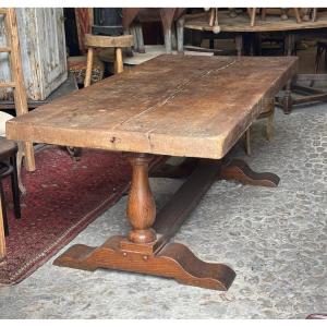 Table monoxyle monastère pieds tulipes