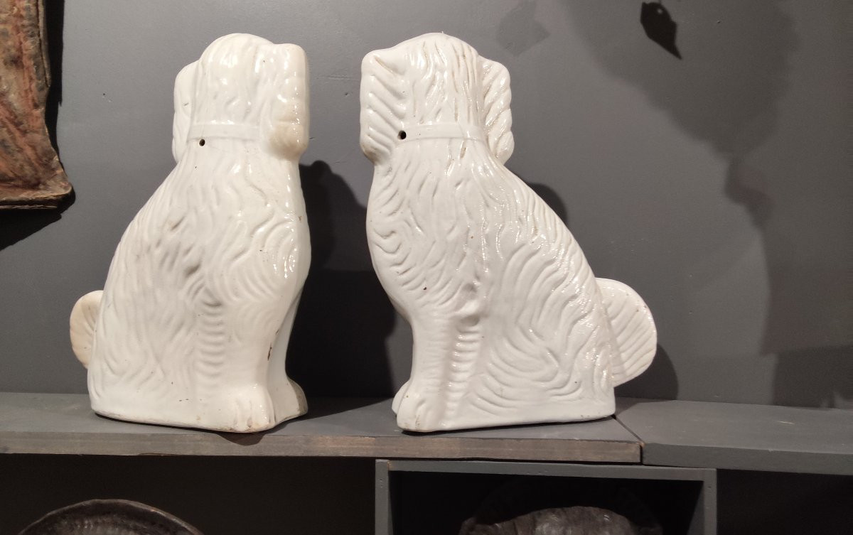 Pair Of Dogs In 19th-century English Earthenware -photo-2