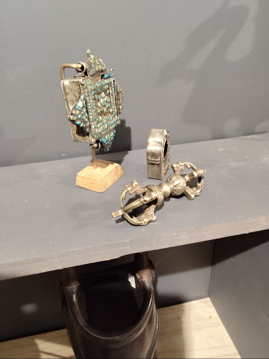 Ensemble d'objets himalayens-photo-2