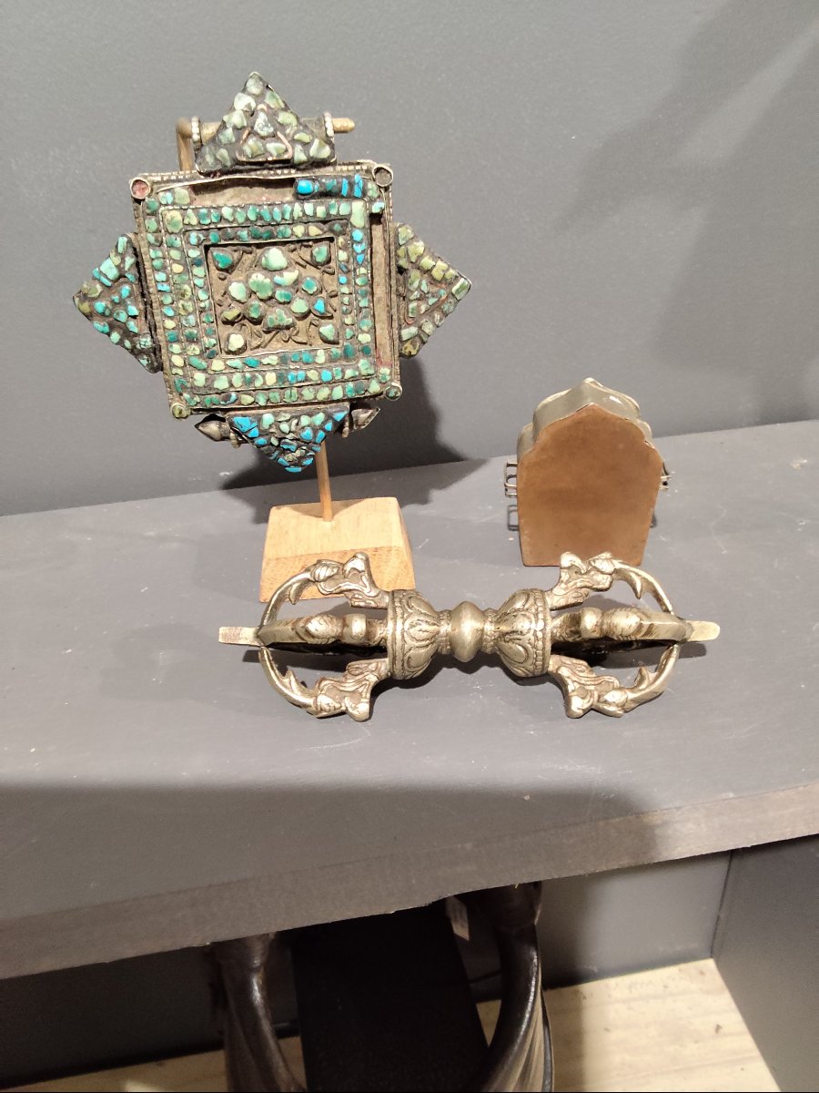 Ensemble d'objets himalayens-photo-3