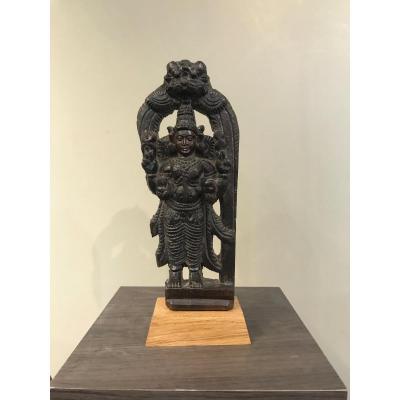 Statuette hindou représentant le dieu VISHNU