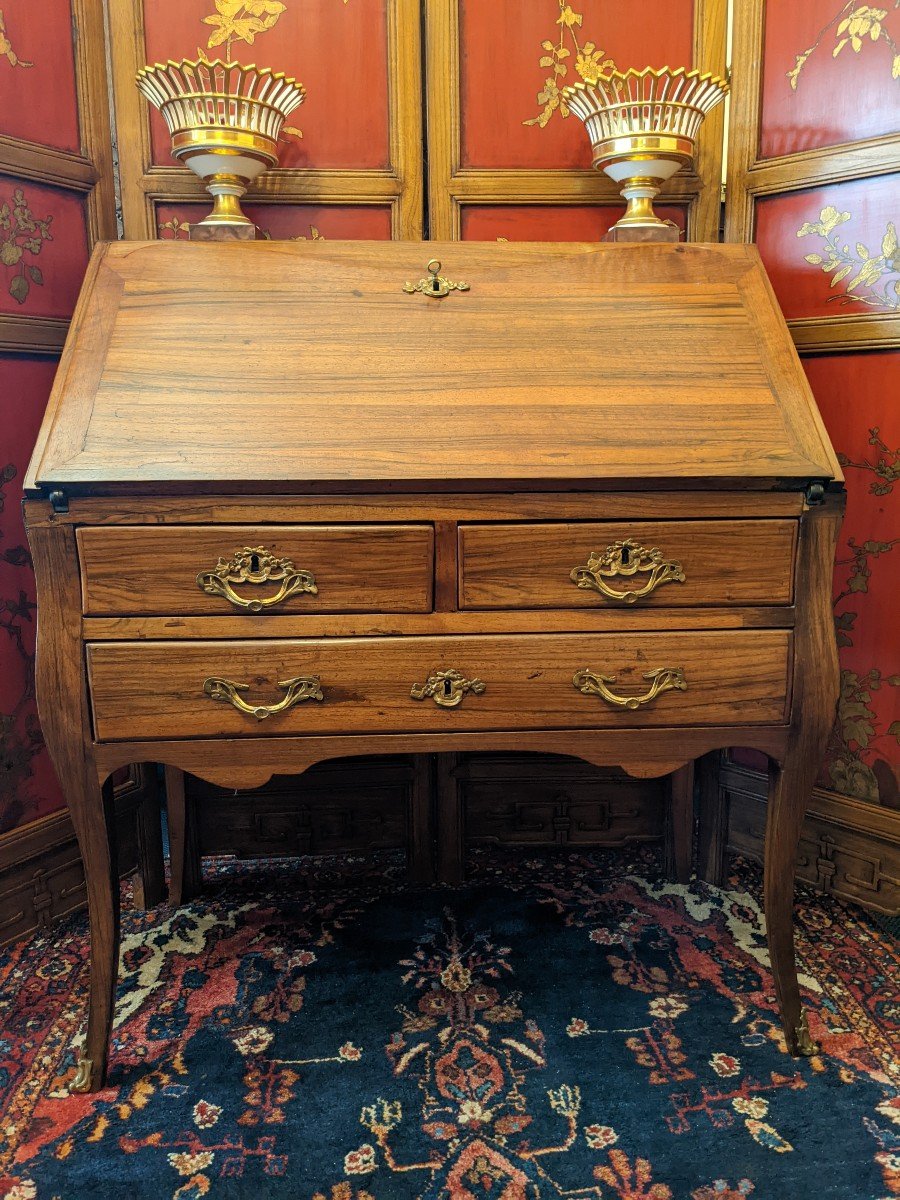 Louis XV Period Walnut Sloping Desk-photo-2