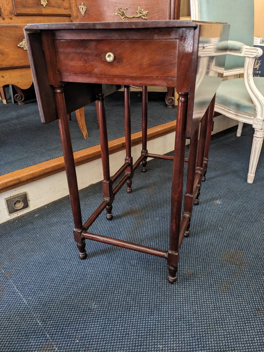 Table In Solid Mahogany Called Gate Leg From The 19th Century.-photo-3