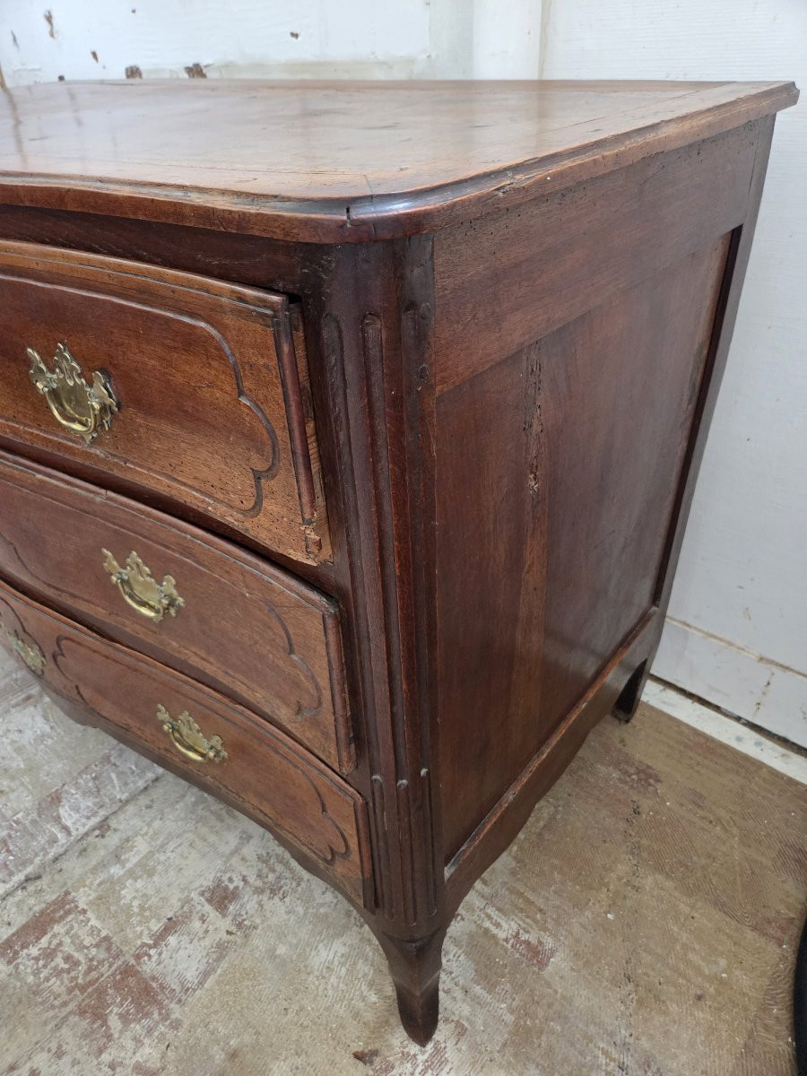 Commode d'époque Louis XV galbée en noyer .-photo-3