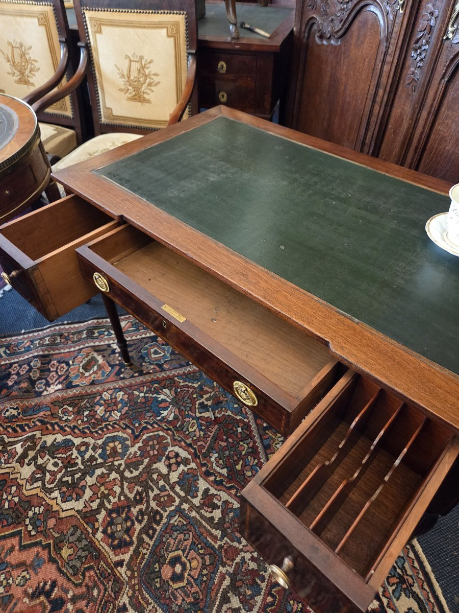 Petit bureau plat en acajou de style anglais -photo-2