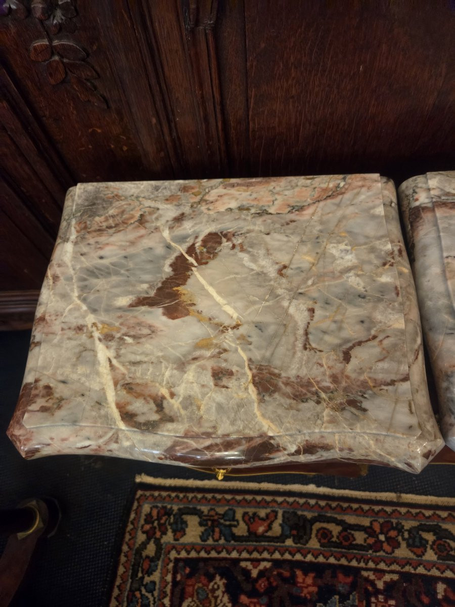 Paire de chevets de style Louis XV en marqueterie florale .-photo-3