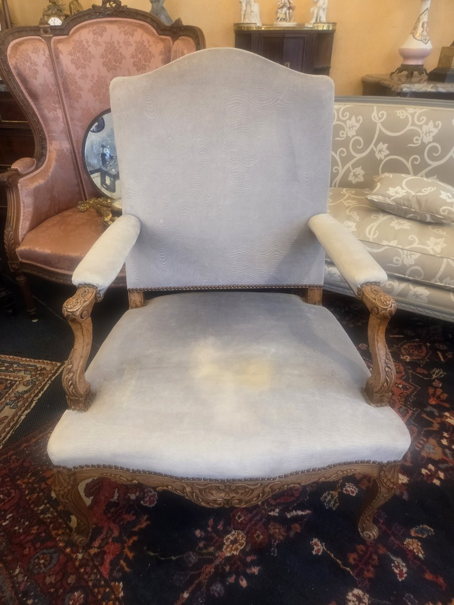 Large fauteuil d'époque Régence en noyer sculpté-photo-2