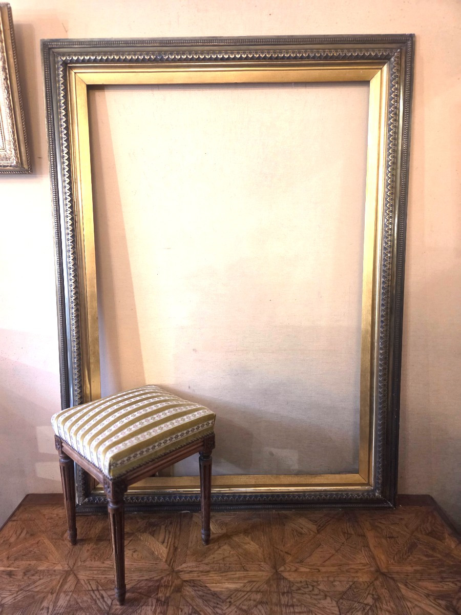 Grand cadre en bois et stuc doré début XXème  ( 167 x  123 )