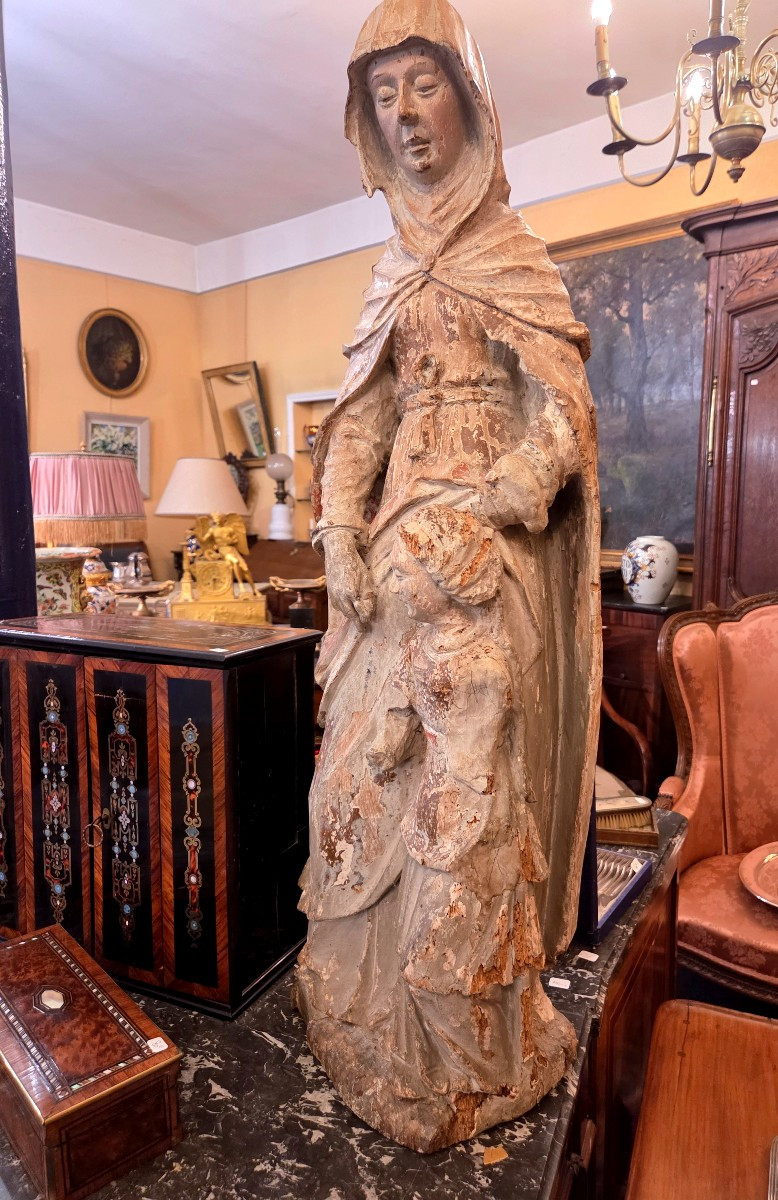 Grande statue religieuse ( Sainte-Anne?) en bois sculpté XVII ou XVIIIème . ( Ht: 96 cm)