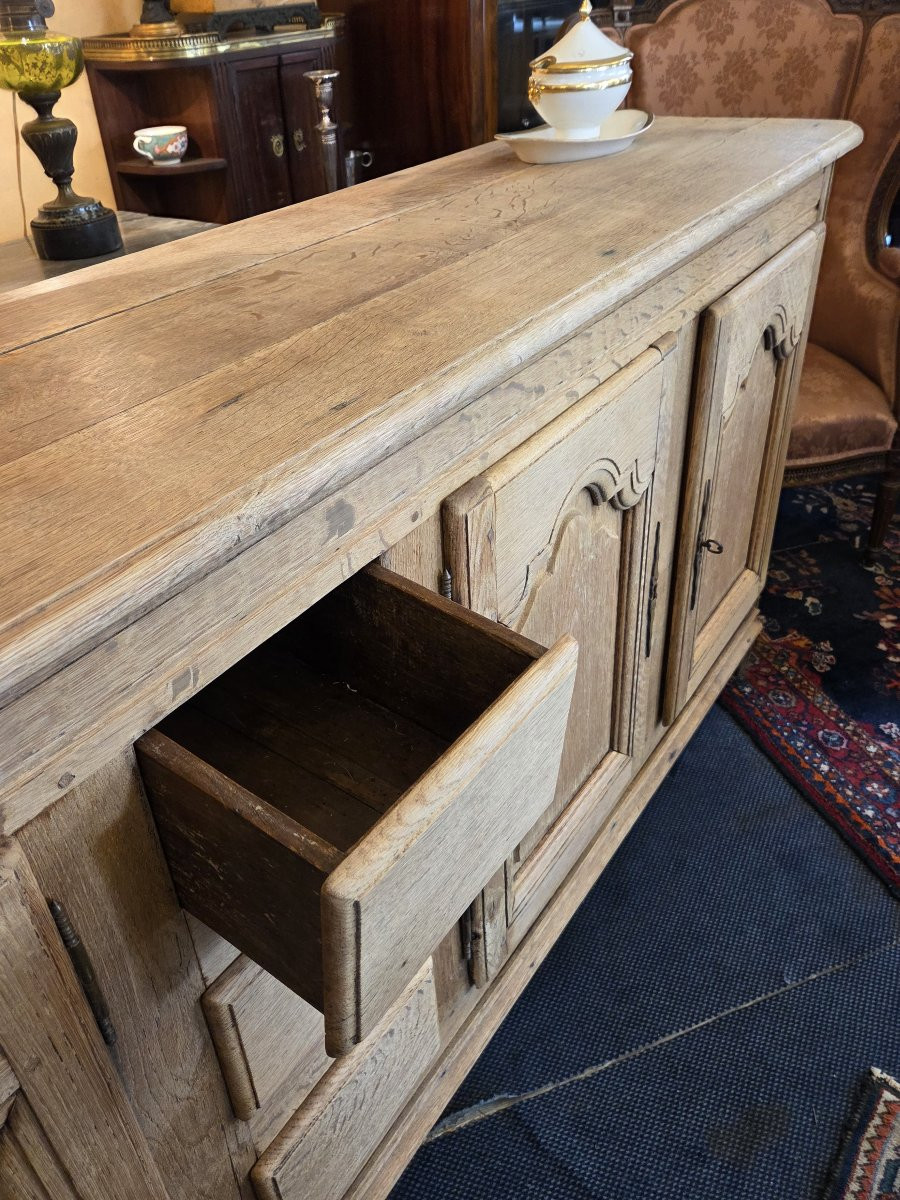 Buffet , enfilade à quatre portes et trois tiroirs en chêne éclairci fin XIXème .-photo-4
