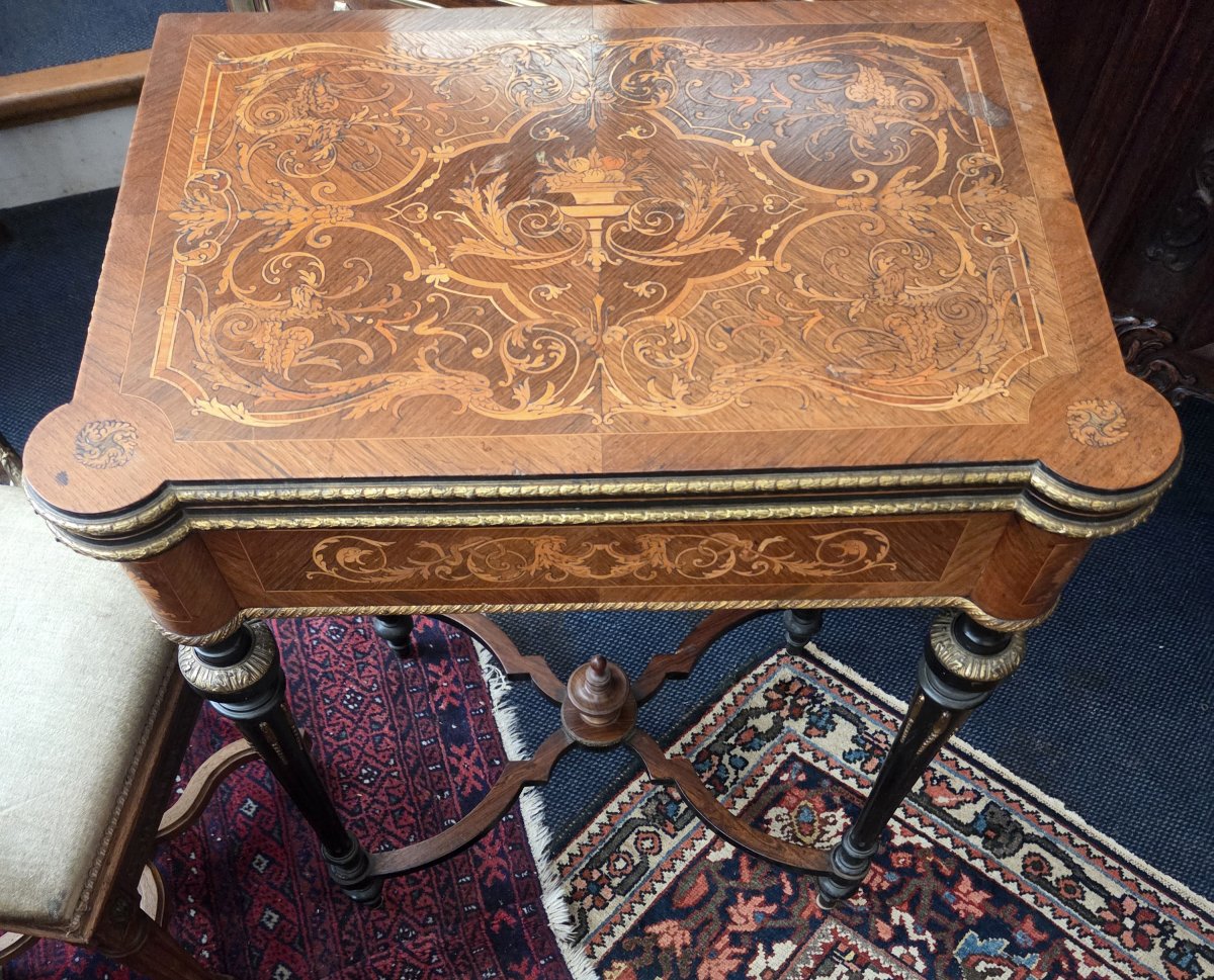 Table à jeux en marqueterie d'époque Napoléon III.