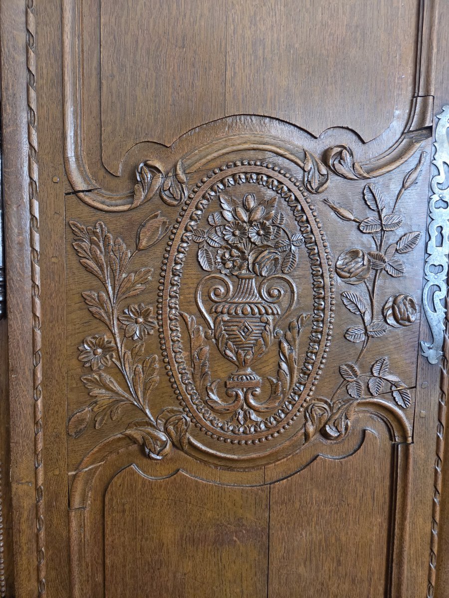 Small 19th-century Normandy-style Cabinet Made Of Carved Oak.-photo-1