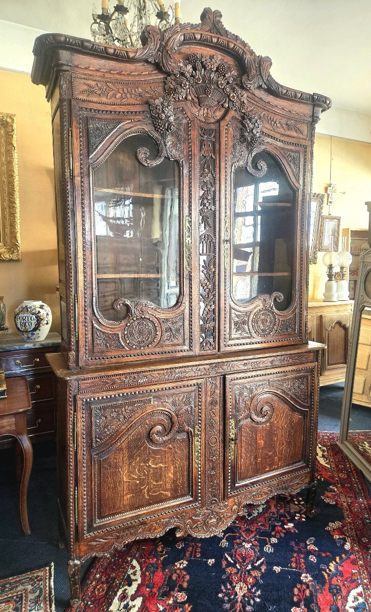Buffet normand à deux corps en chêne sculpté région de Fécamp début XIXème .-photo-2