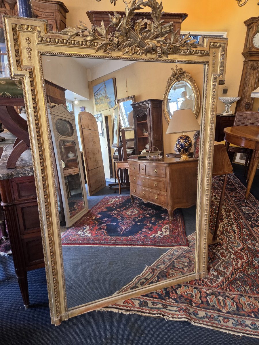 Grand miroir doré de style Louis XVI époque Napoléon III ( 164 x 116)
