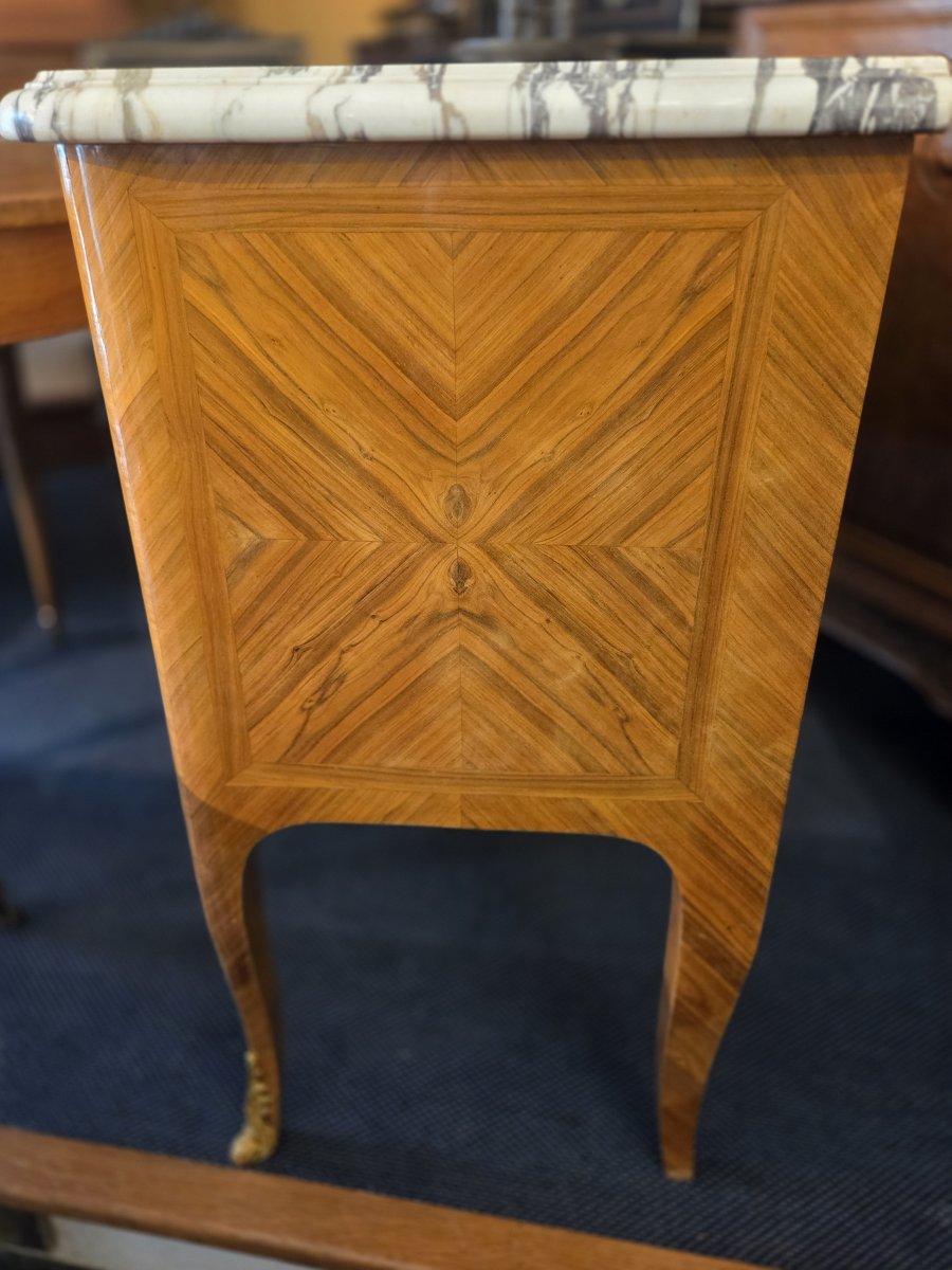 Small Regency-style Chest Of Drawers With A Crossbow-style Front, Made Of Veneered Wood.-photo-3