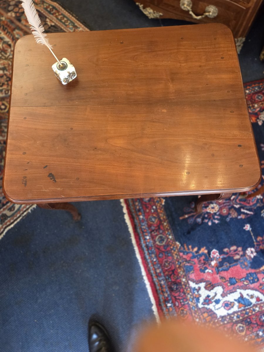 Petite table à écrire d'époque Louis XV en merisier .-photo-3