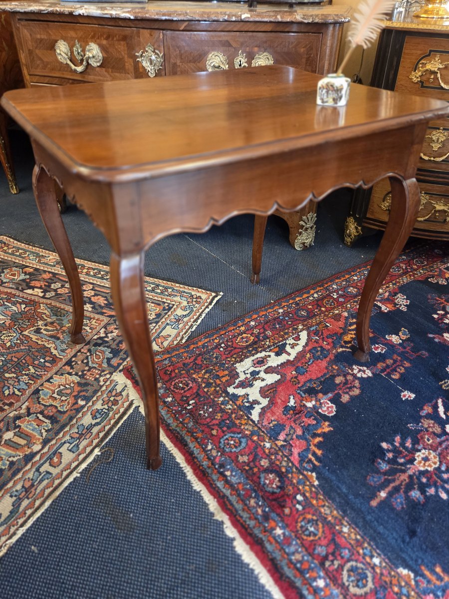 Petite table à écrire d'époque Louis XV en merisier .-photo-2