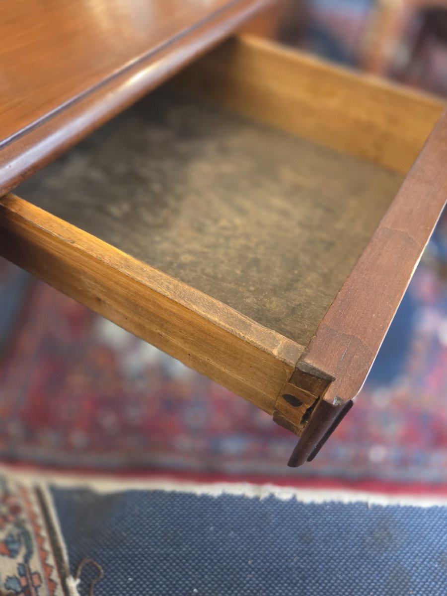 Petite table à écrire d'époque Louis XV en merisier .-photo-4