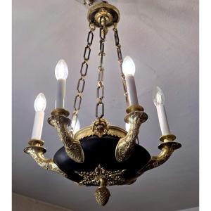 Lustre de style Empire en bronze doré et peint à sept lumières