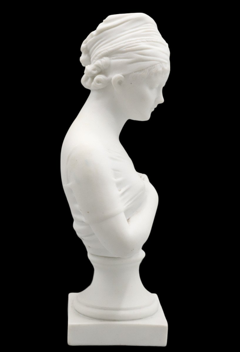 4 Biscuit Statuettes-photo-7