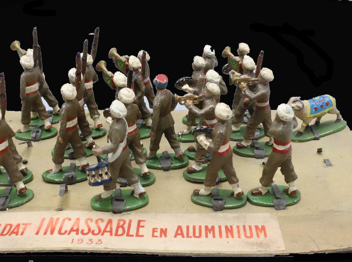 Quiralu - 24 Goumiers On Plate -photo-7