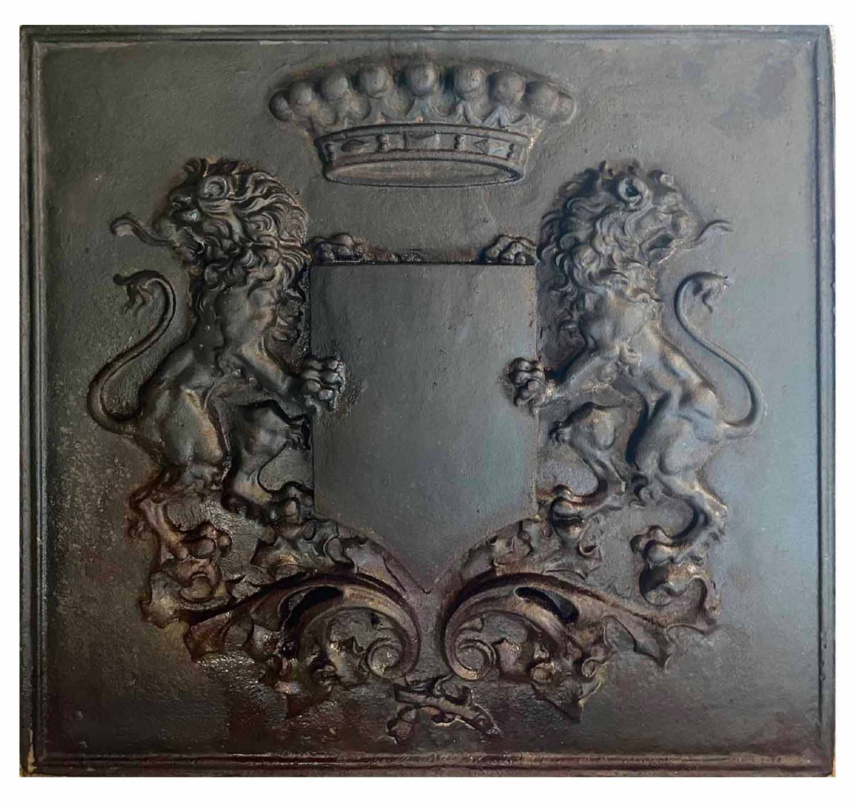 PLAQUE DE CHEMINÉE XVII ème emblème COMTAL