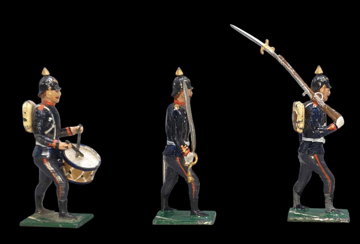 Cbg 3 Pointed Helmets, Circa 1930 / Original Paint-photo-2